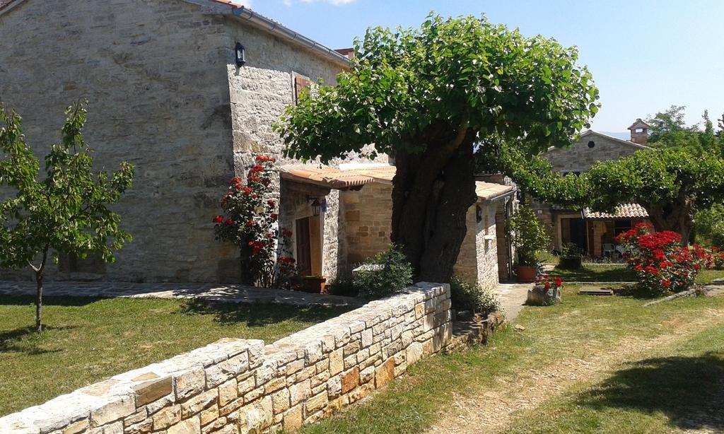 Agroturizam Nezic Βίλα Oprtalj Εξωτερικό φωτογραφία