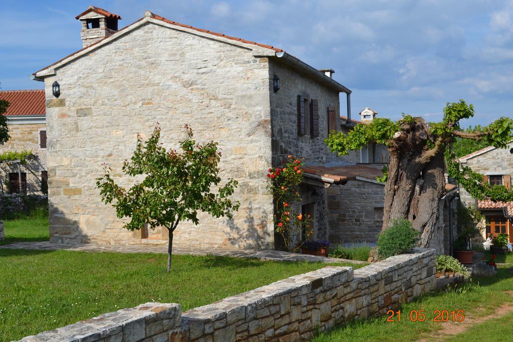 Agroturizam Nezic Βίλα Oprtalj Εξωτερικό φωτογραφία